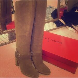 Donald J Pliner Owen Suede Boots